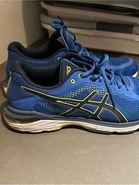 ASICS Blue Athletic Running Shoes with Yellow Accents